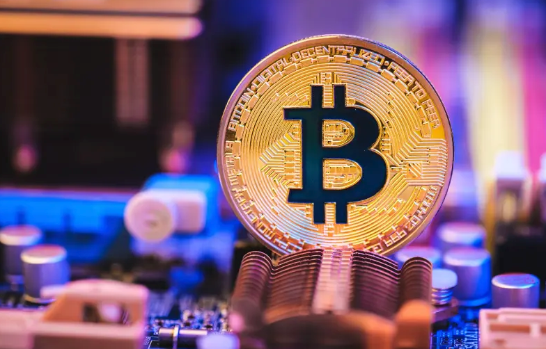 如何通过RSI指标背离判断行情阶段性见顶？